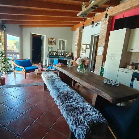 Cascina Rocchino Bed and breakfast